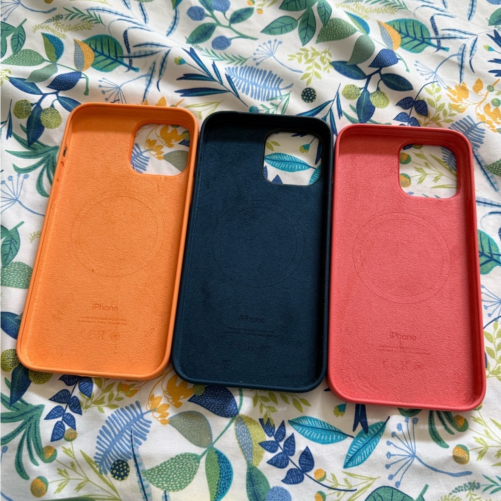 Colorful Phone Case Set - Picture 5 of 8